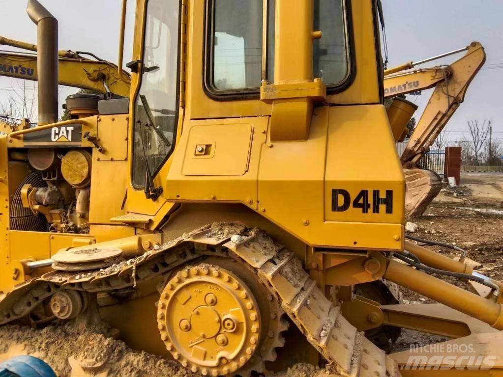 CAT D 4 H Dozere Beltegående