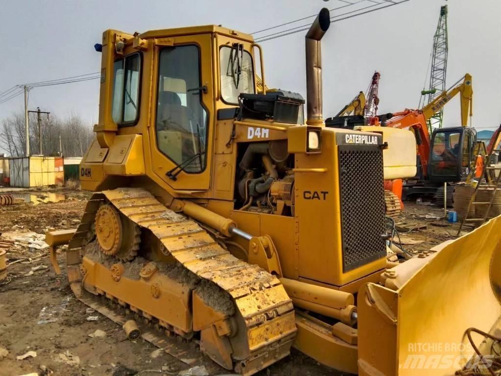 CAT D 4 H Dozere Beltegående