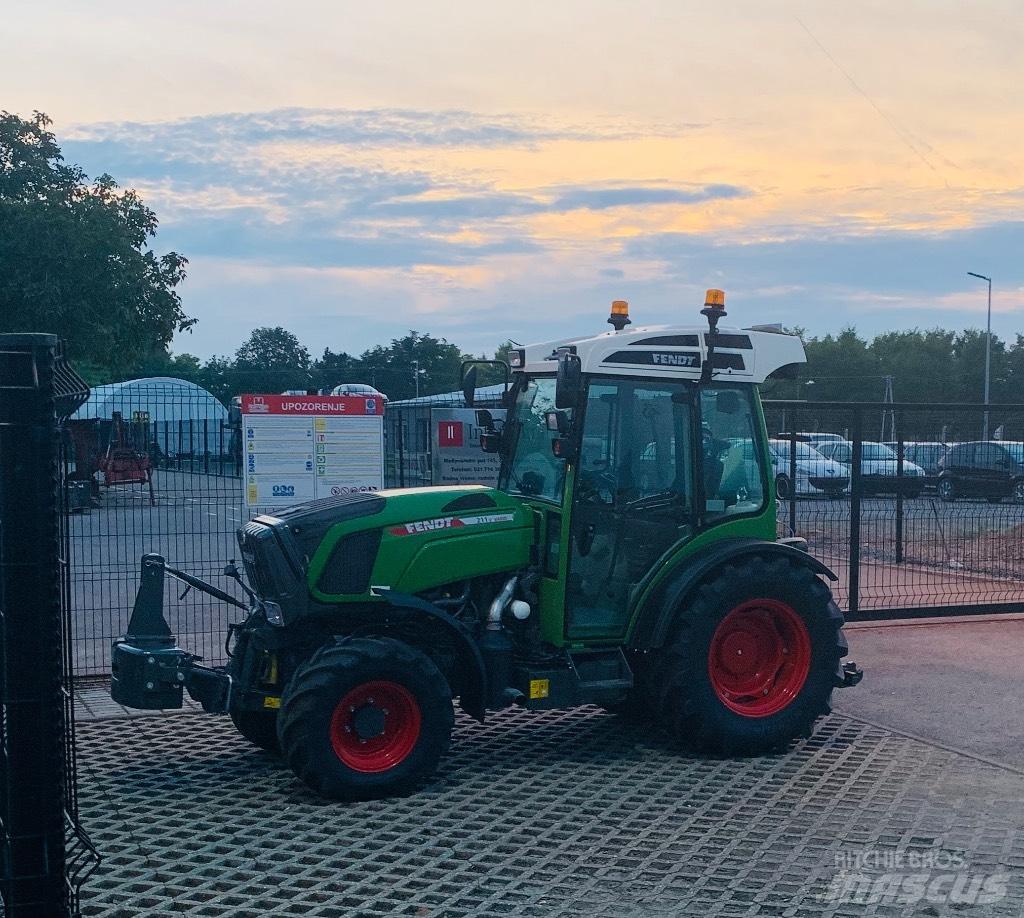 Fendt 211 Traktorer