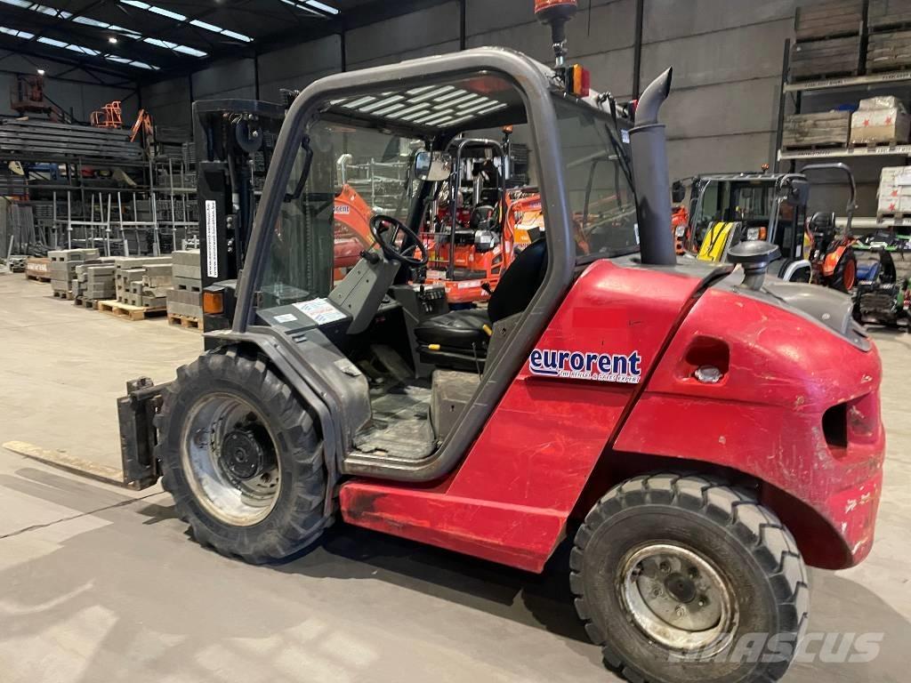Manitou MH 25.4 Terrenggående gaffeltruck
