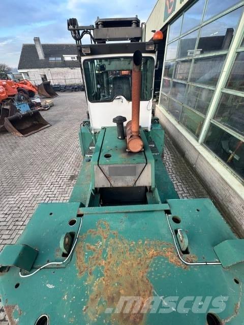 Kalmar DCD 250-12 LB Diesel Trucker