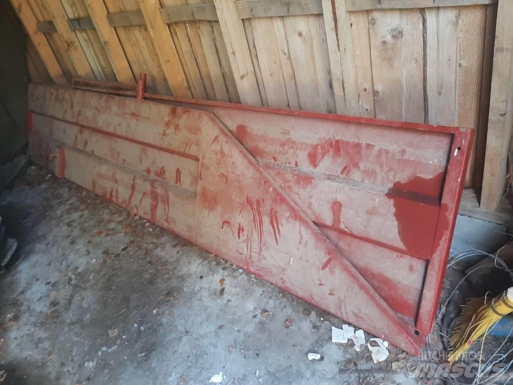 Tuhti Rehulaidat M90 Andre Landbrukshengere