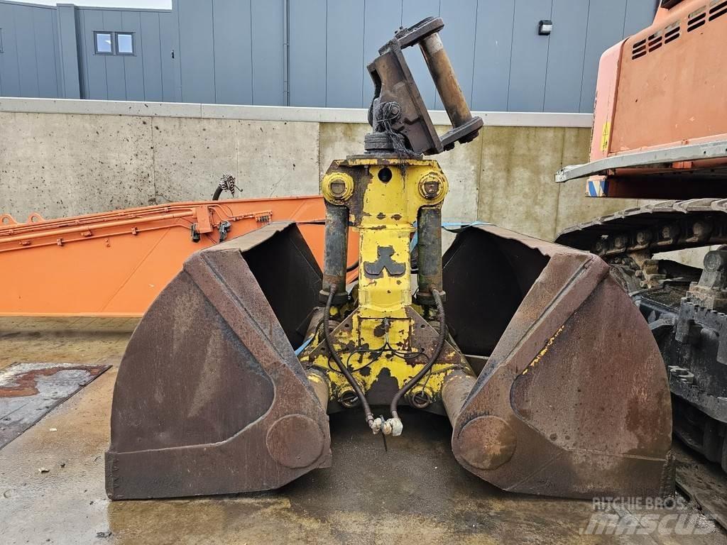 Hitachi EX800H-5 Beltegraver