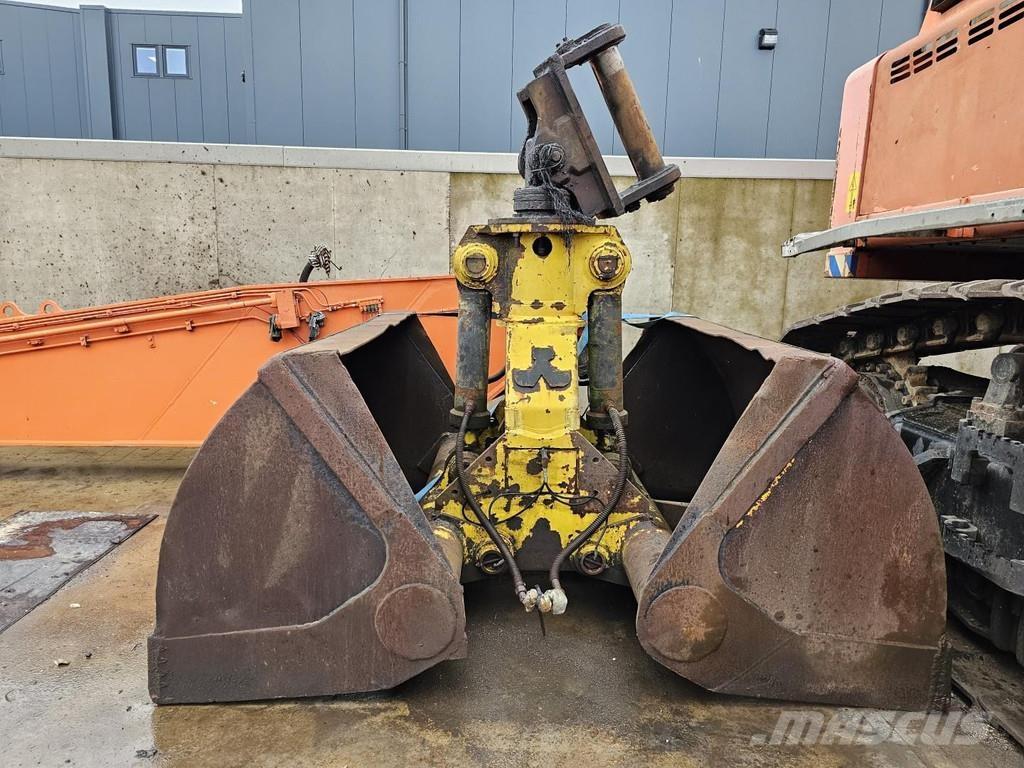 Hitachi EX800H-5 Beltegraver