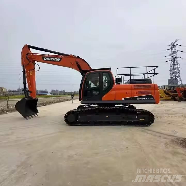 Doosan DX300LC Beltegraver