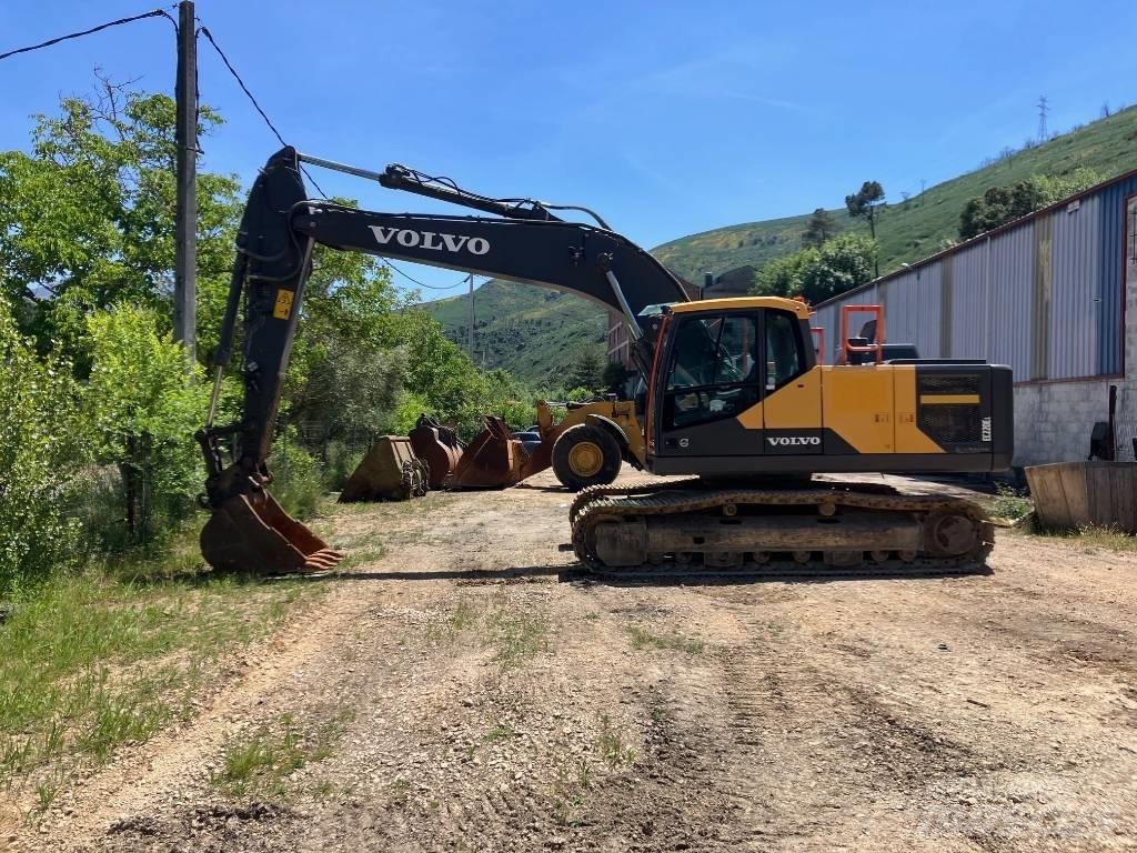 Volvo EC 220 E Beltegraver