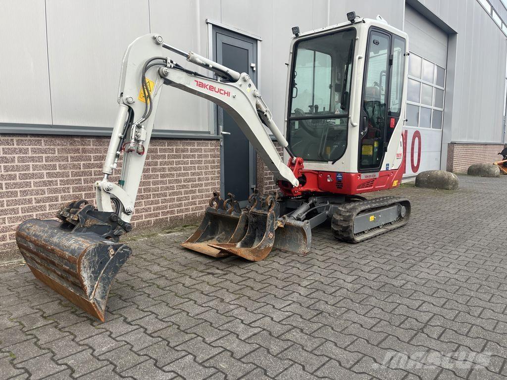 Takeuchi TB216 Minigravere <7t