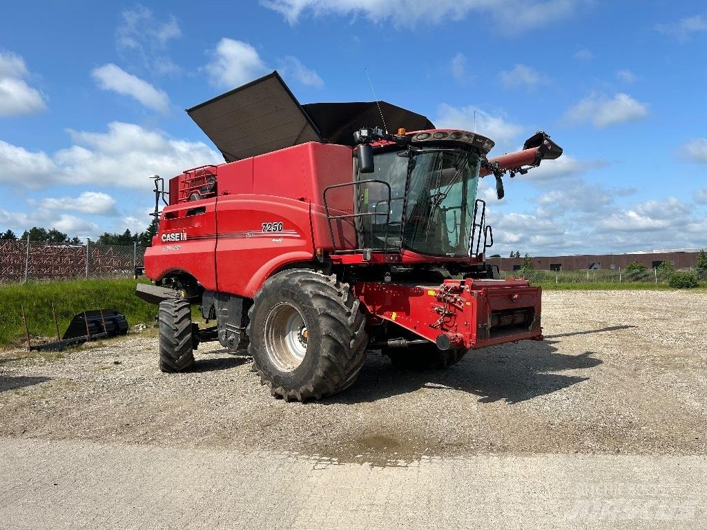 Case IH 7250 Skurtreskere
