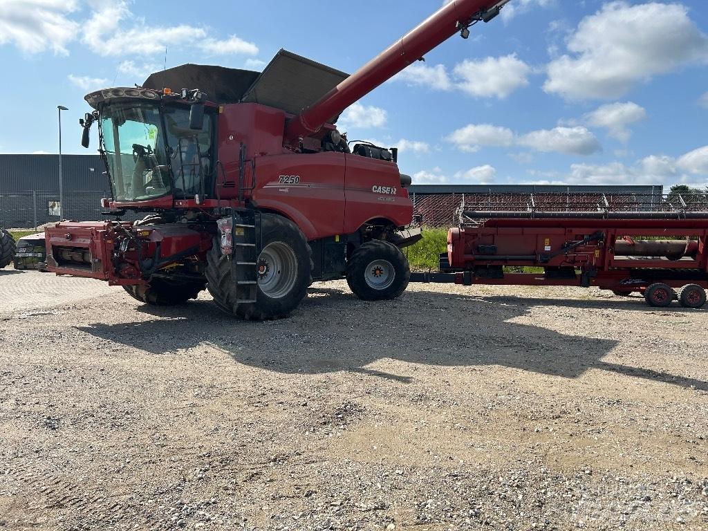 Case IH 7250 Skurtreskere