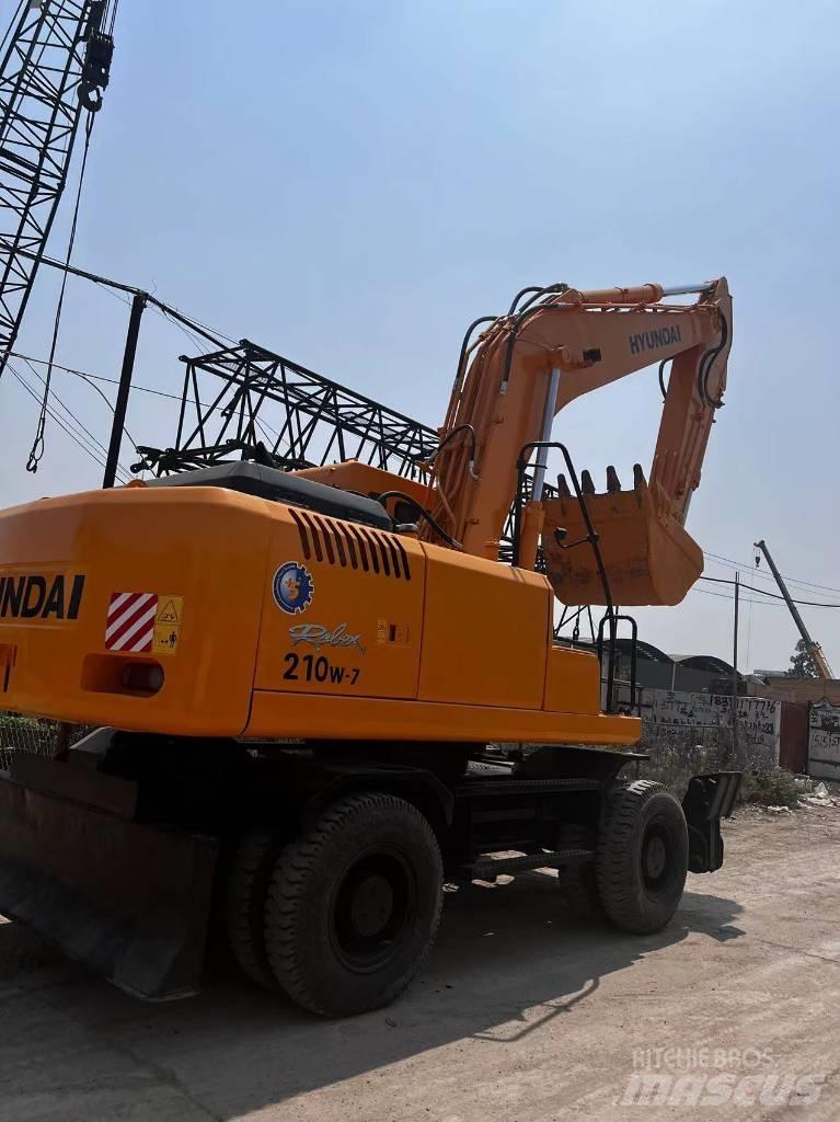 Hyundai 210W-7 Hjulgravere
