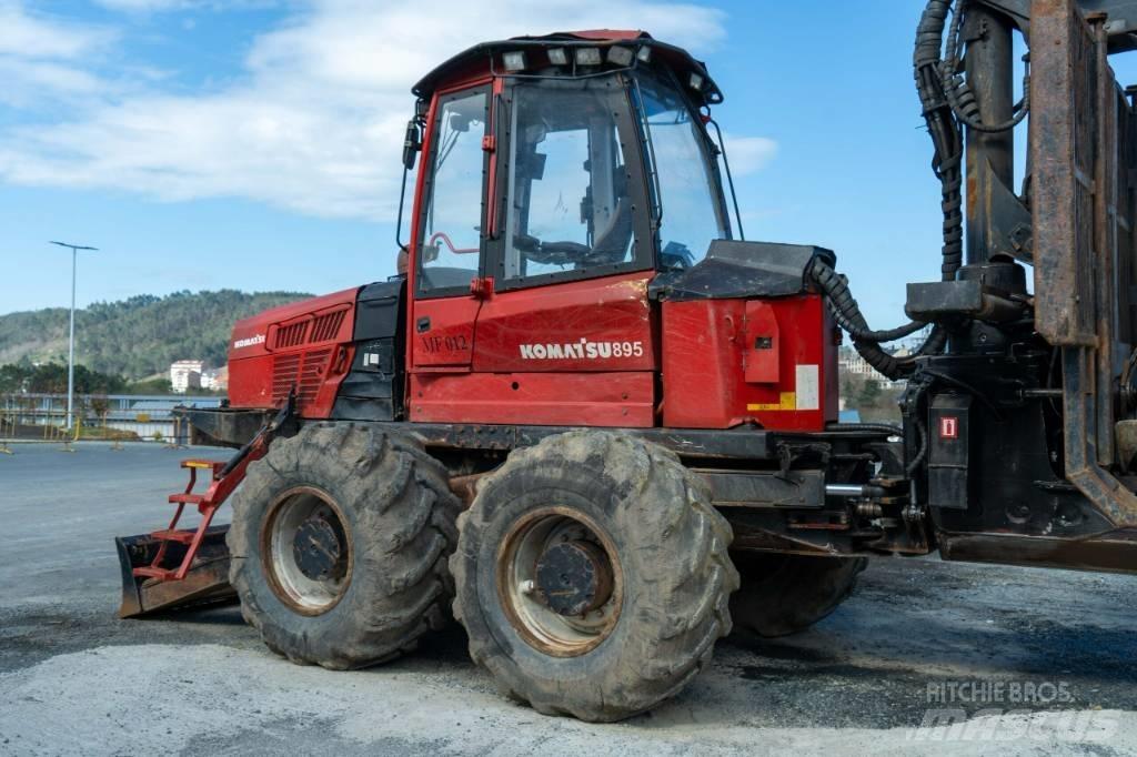 Komatsu 895.1 - 8WD Lassbærere
