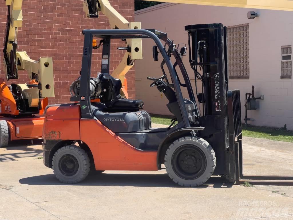 Toyota 8 FG U 30 Gaffeltrucker - Annet