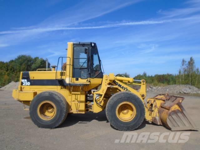 Komatsu WA 250 Hjullastere