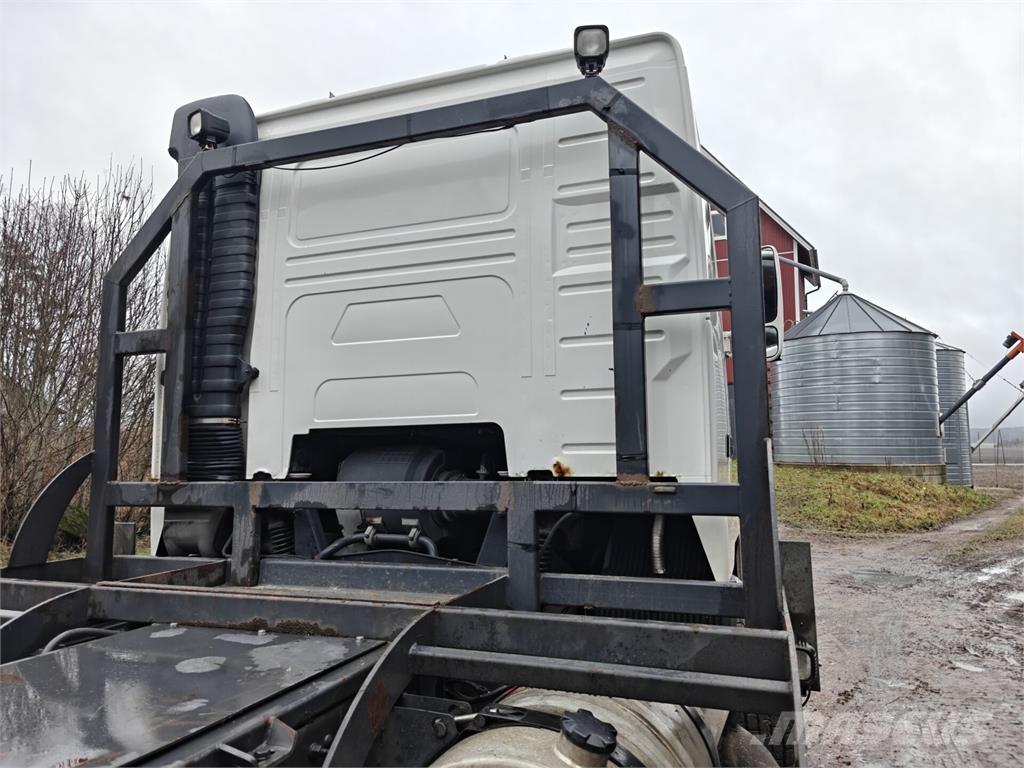 Volvo FH 12 Spesialbiler for transport av skogsmaskiner