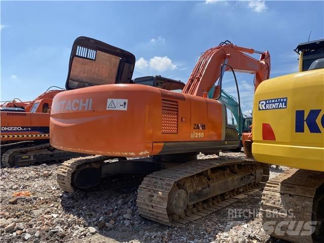 Hitachi ZX 250 Beltegraver