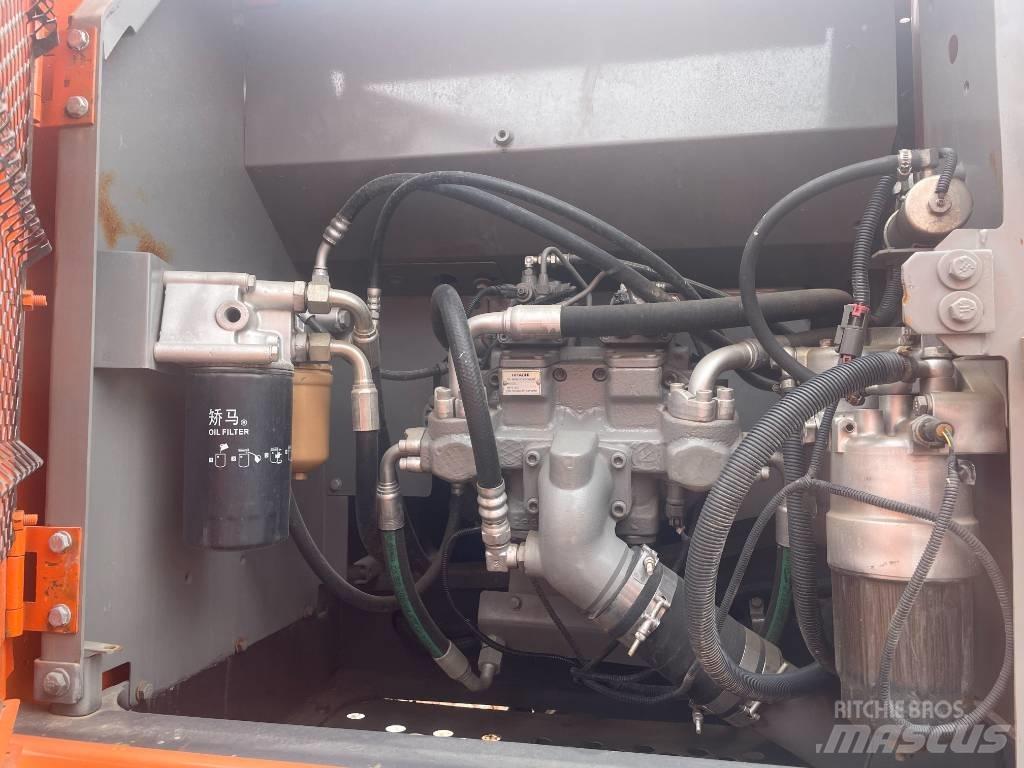 Hitachi ZX 200 Beltegraver