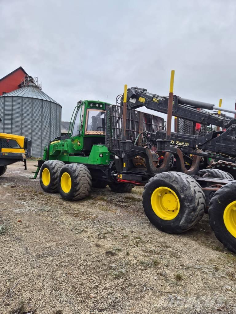 John Deere 1210 G Lassbærere