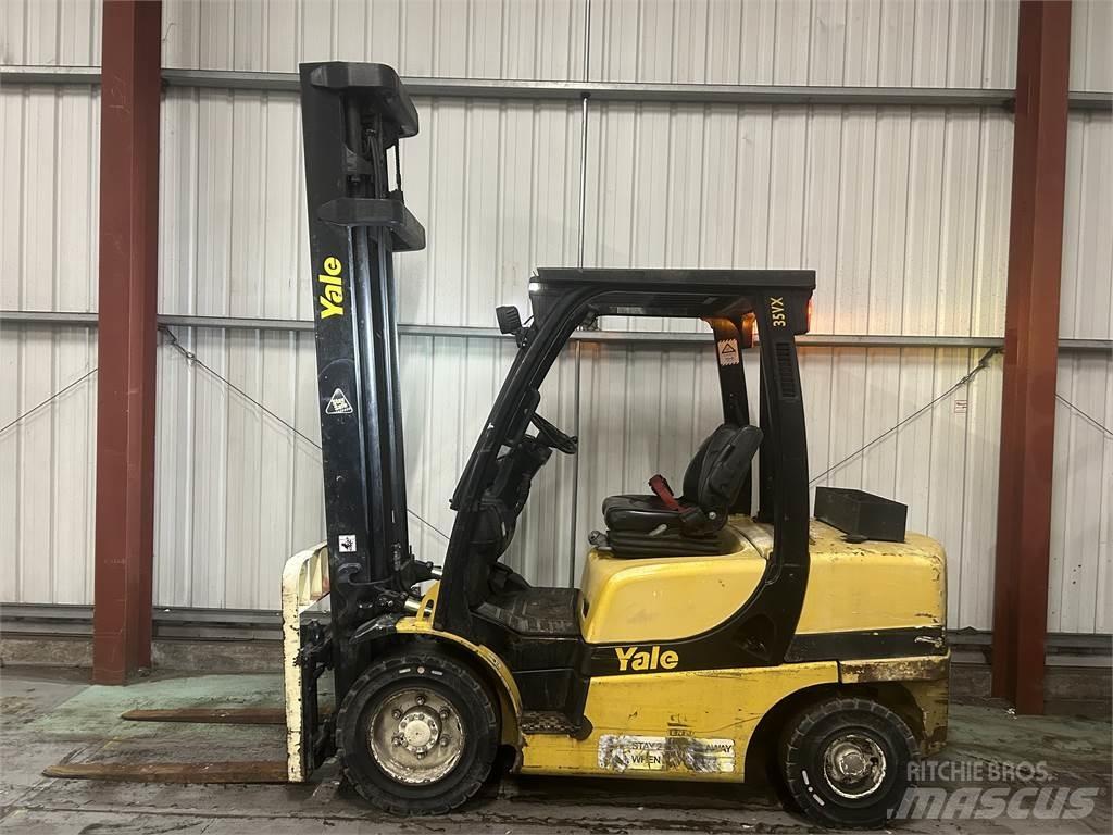 Yale GDP35VX Diesel Trucker
