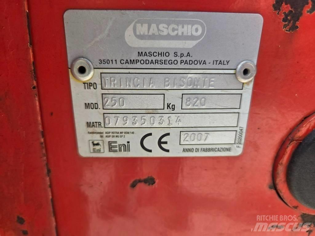 Maschio Bisonte 250 Beitepussere og toppkuttere
