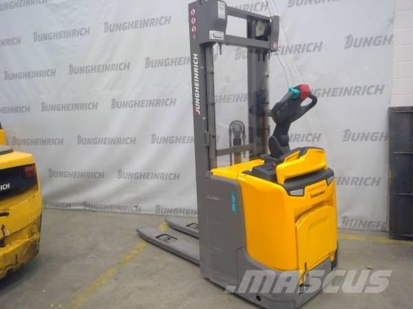 Jungheinrich ERC 212 Stablere
