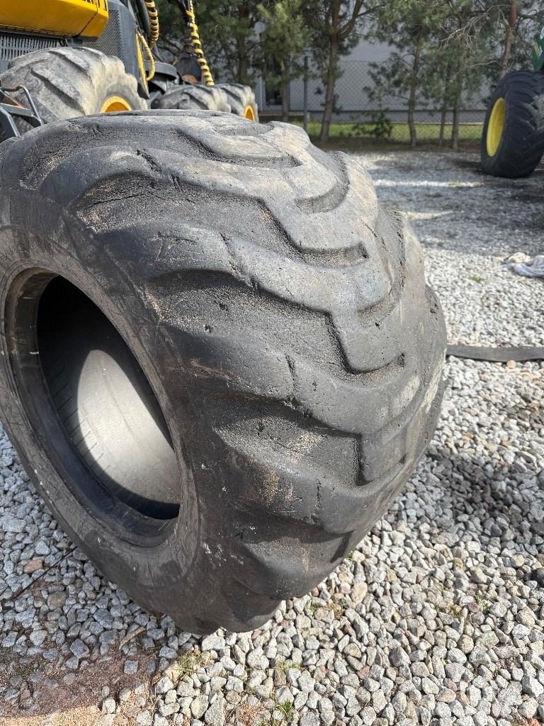 Nokian 710/40-24.5 Dekk, hjul og felger