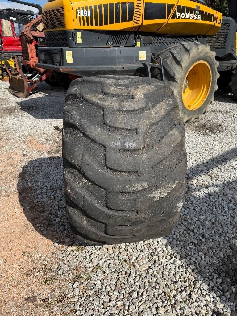 Nokian 710/40-24.5 Dekk, hjul og felger