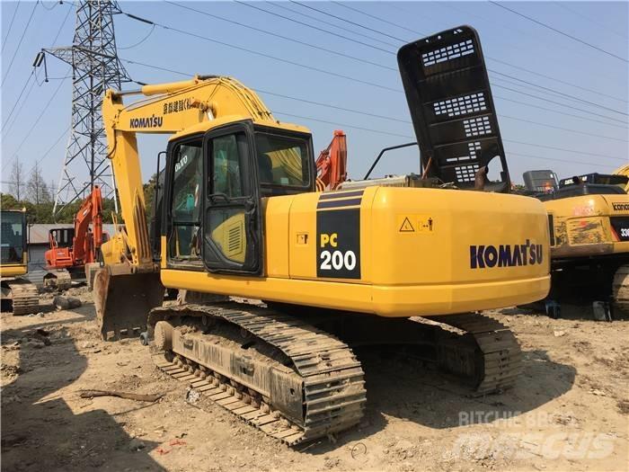 Komatsu PC 200-7 Beltegraver