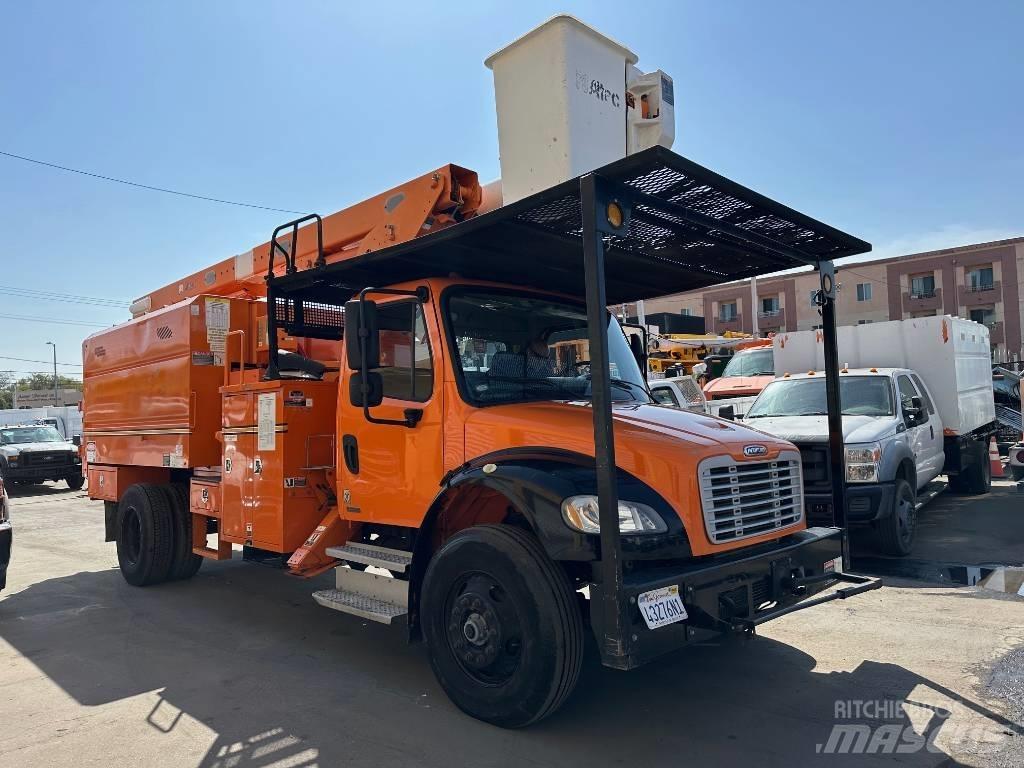Freightliner M2106 Andre lastebiler