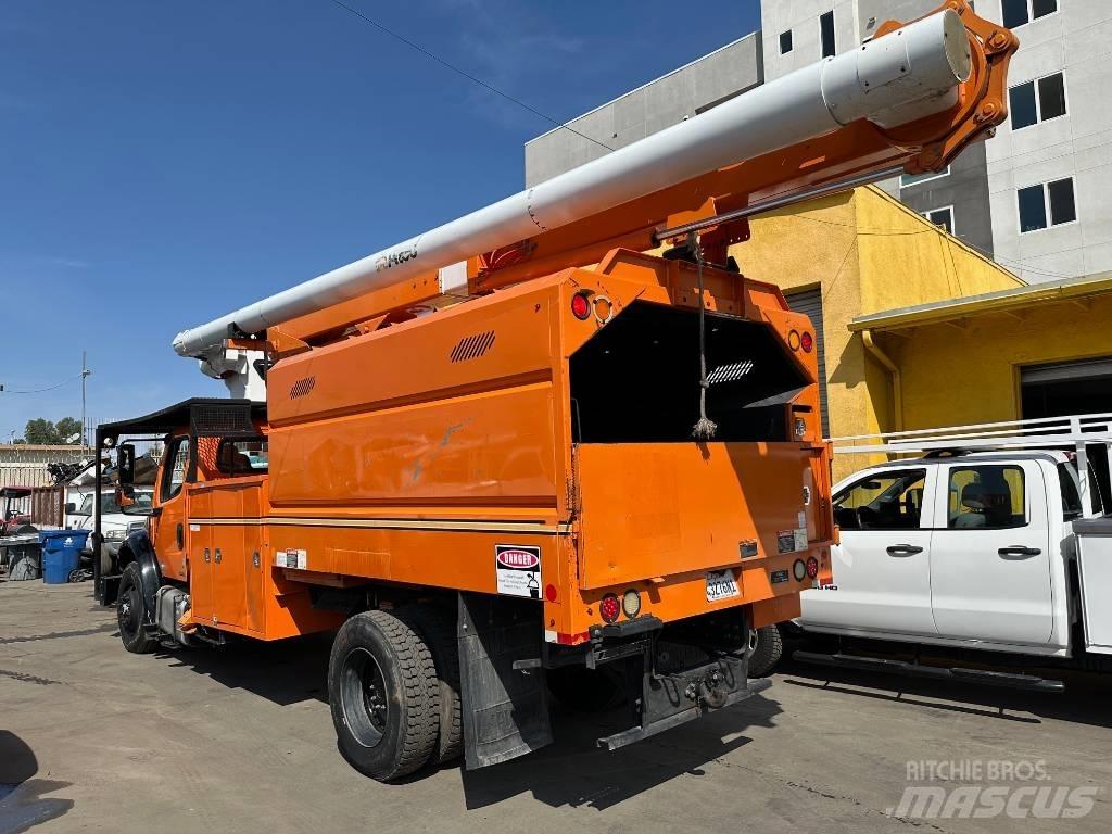 Freightliner M2106 Andre lastebiler
