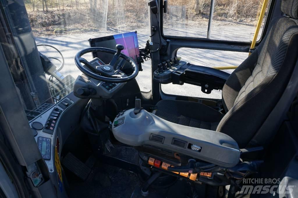 Kalmar DCE160-9 Diesel Trucker