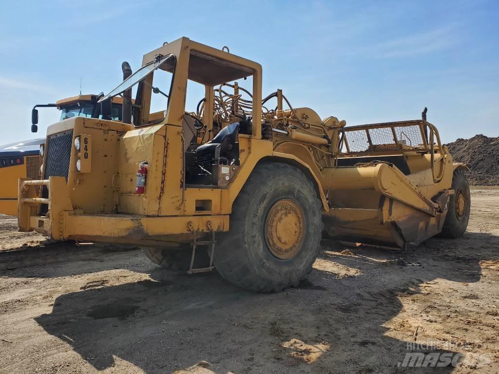 CAT 627 E Veiskrape