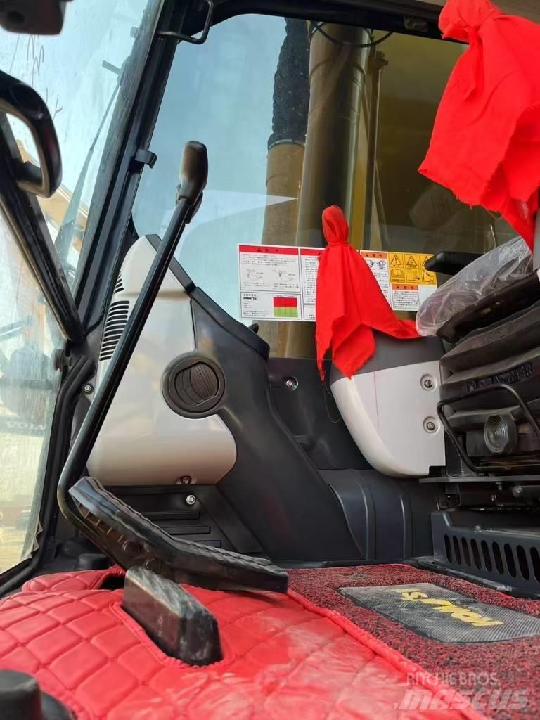 Komatsu 240 LC-8 Beltegraver