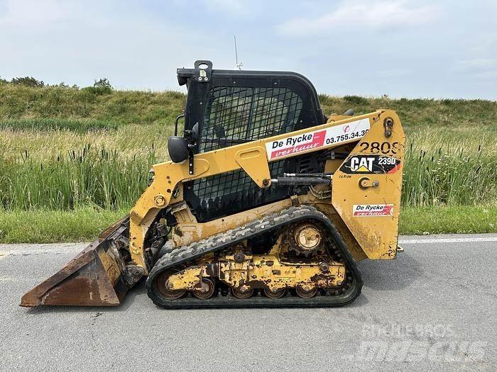 CAT 239D Beltelastere