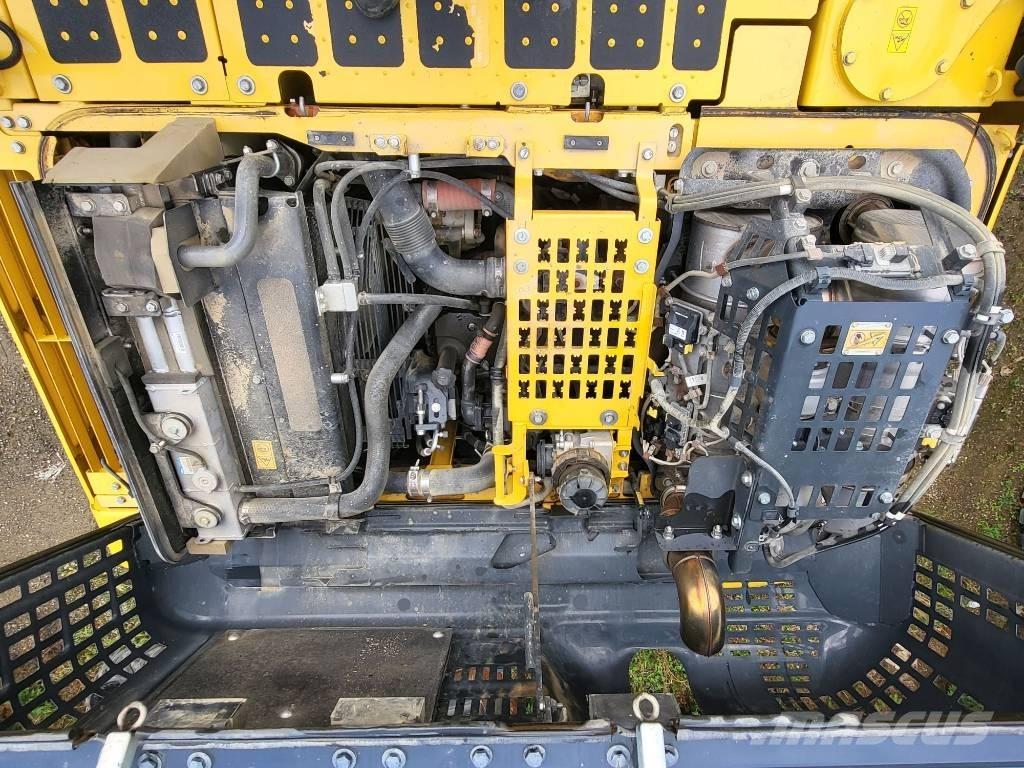 Komatsu PC240NLC-11 Beltegraver