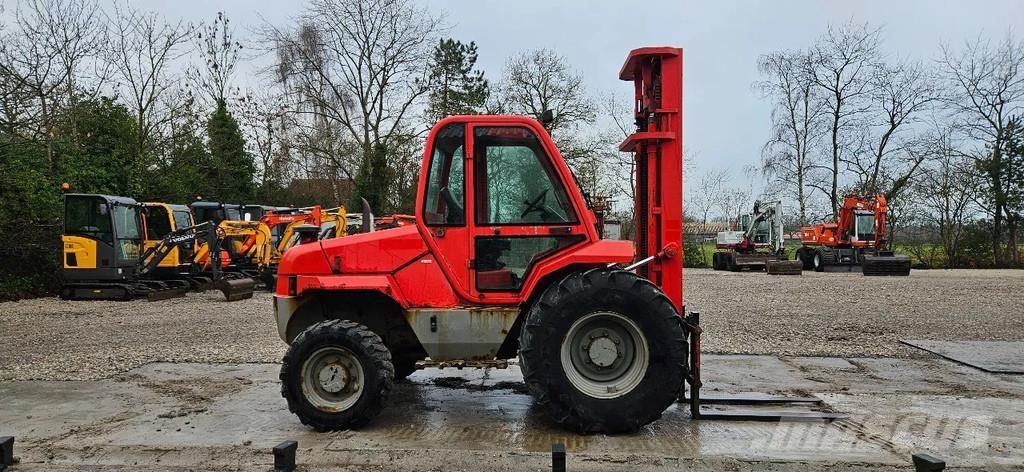 Manitou M26-4 t Terrenggående gaffeltruck