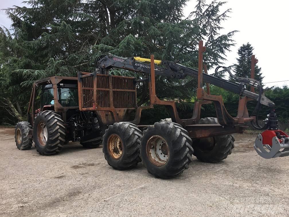 CASE MX 135 Traktor med skogsutstyr
