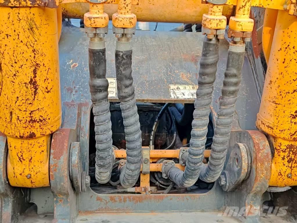 Hyundai R300LC-9S Beltegraver