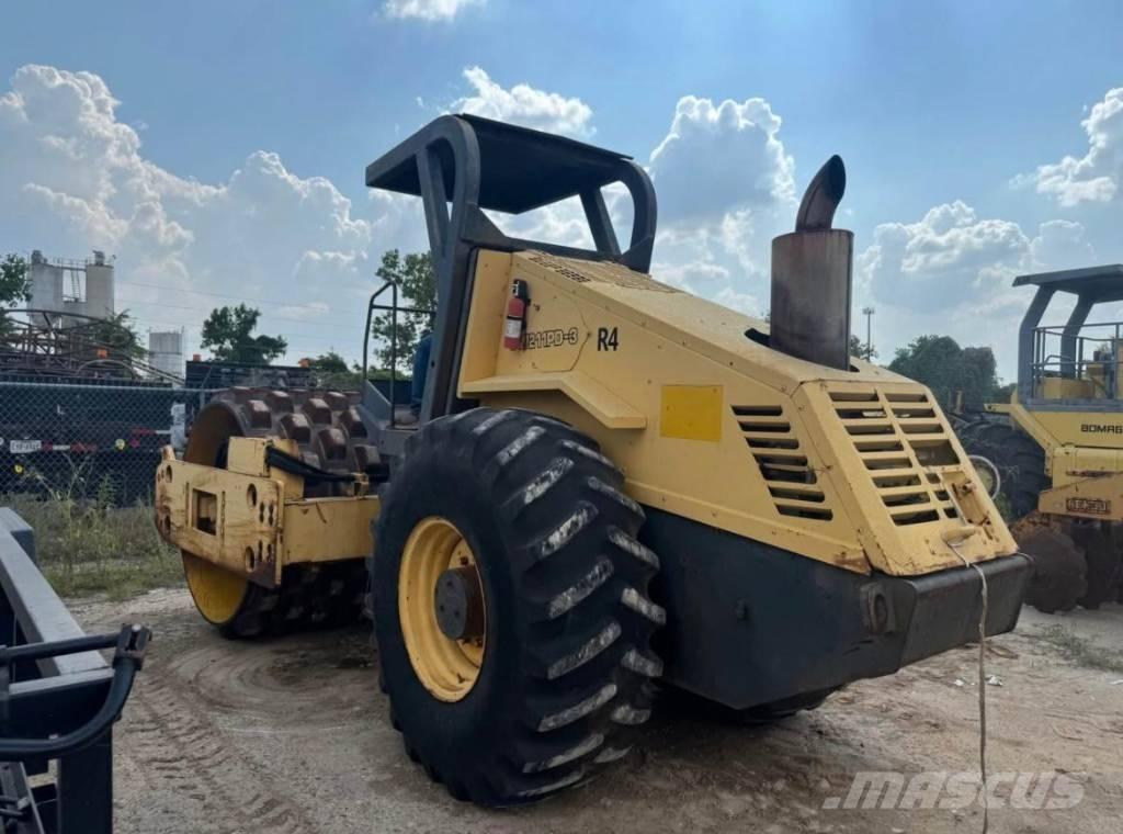 Bomag BW 211 P D-3 Valsetog