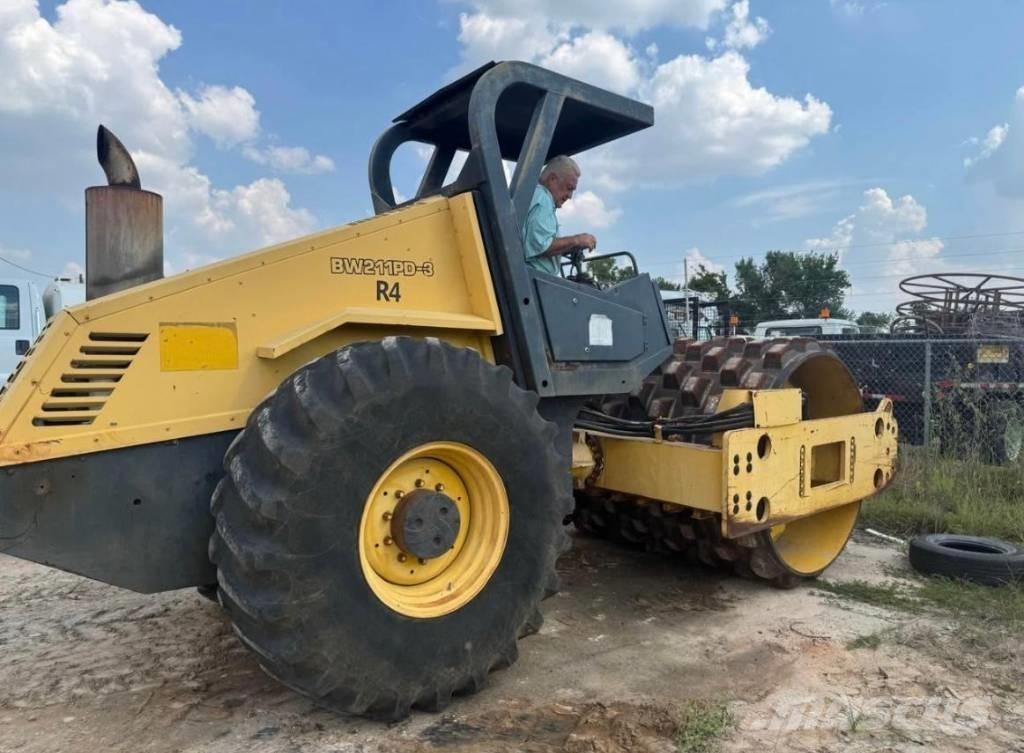 Bomag BW 211 P D-3 Valsetog