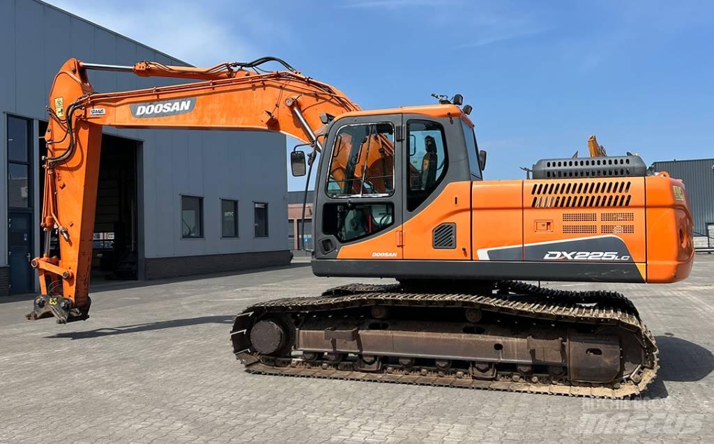 Doosan DX 225 LC-3 Beltegraver