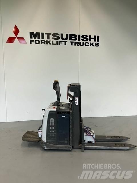 Atlet PSP160 Lavtløftende truck med platform