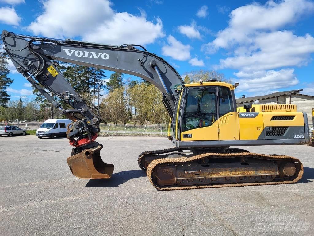 Volvo EC 250 D L Beltegraver