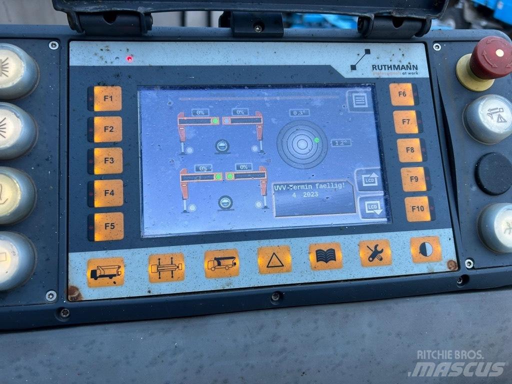 Scania P 450 Bilmontert lift