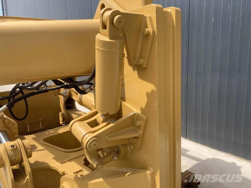 CAT D8R Rippere