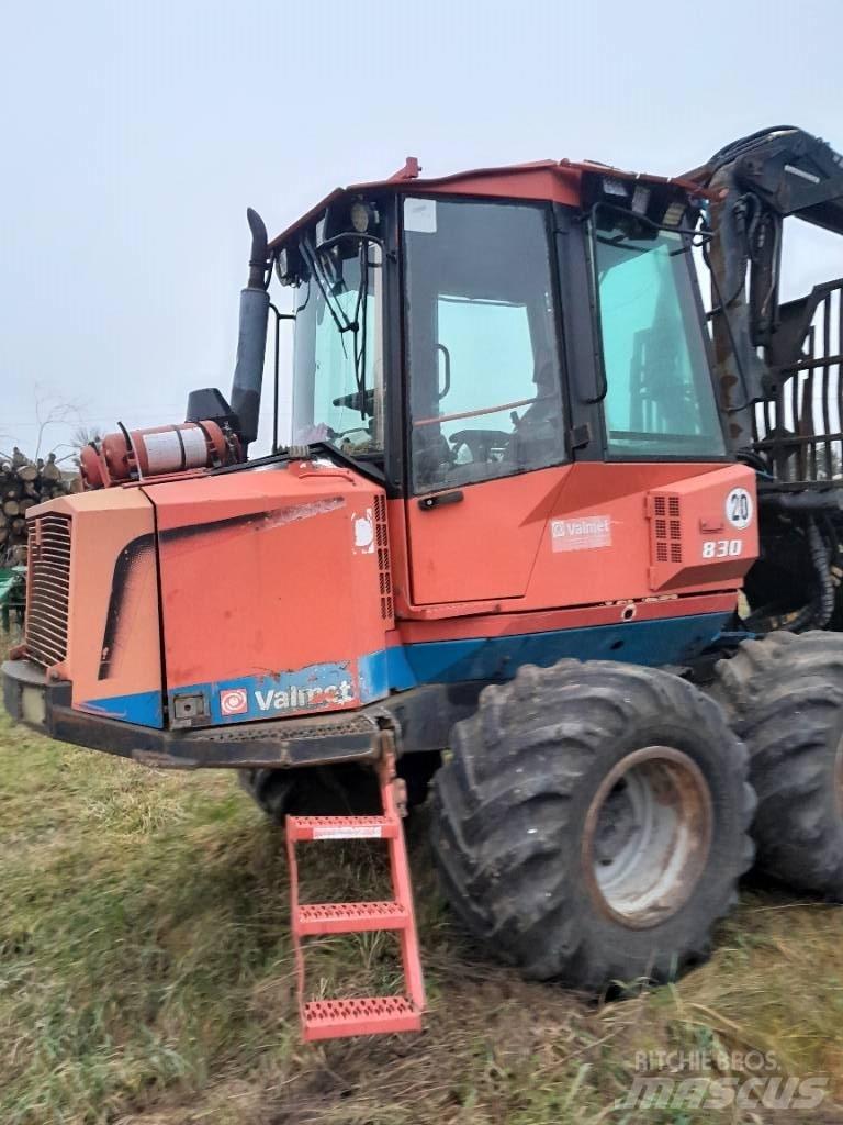 Valmet 830 Lassbærere