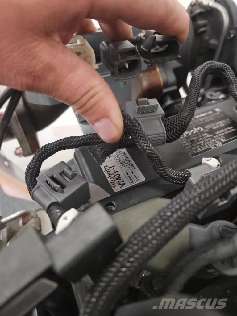 Kubota V2403 CT-T Motorer