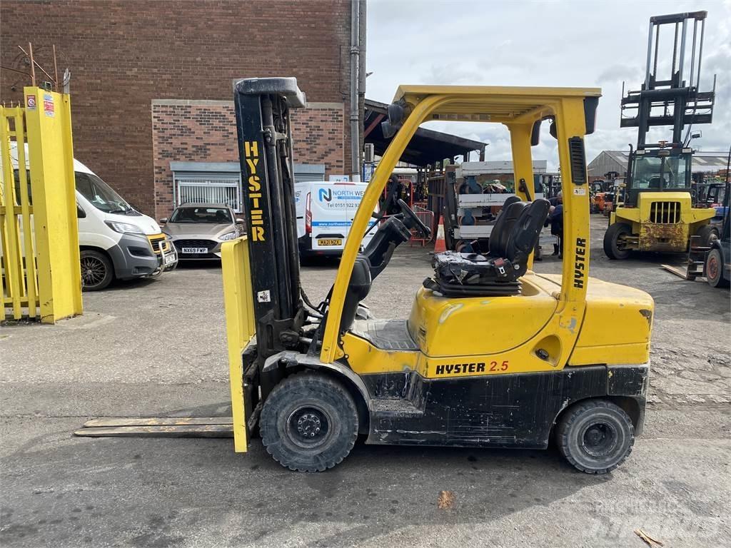 Hyster H2.5CT Diesel Trucker