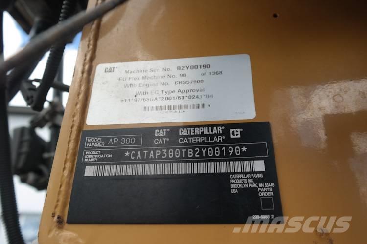 CAT AP 300 Asfaltutleggere