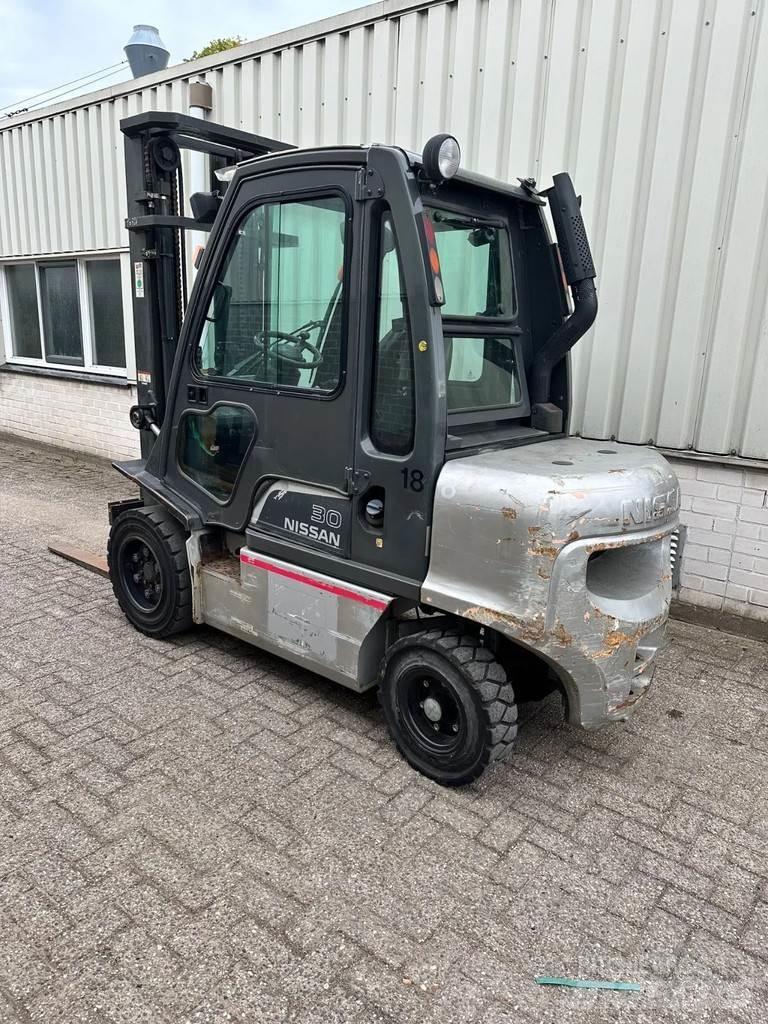 Nissan FDG02E7 Gaffeltrucker - Annet