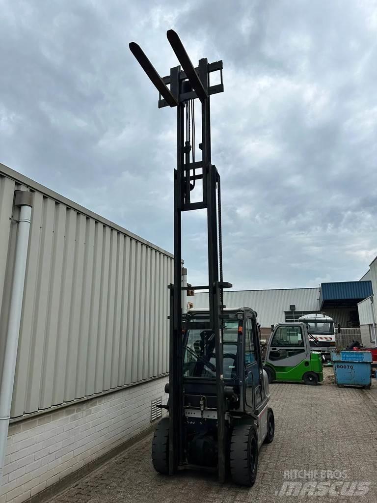 Nissan FDG02E7 Gaffeltrucker - Annet